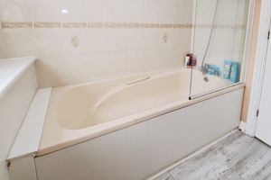 Barrell Close Frating - click for photo gallery